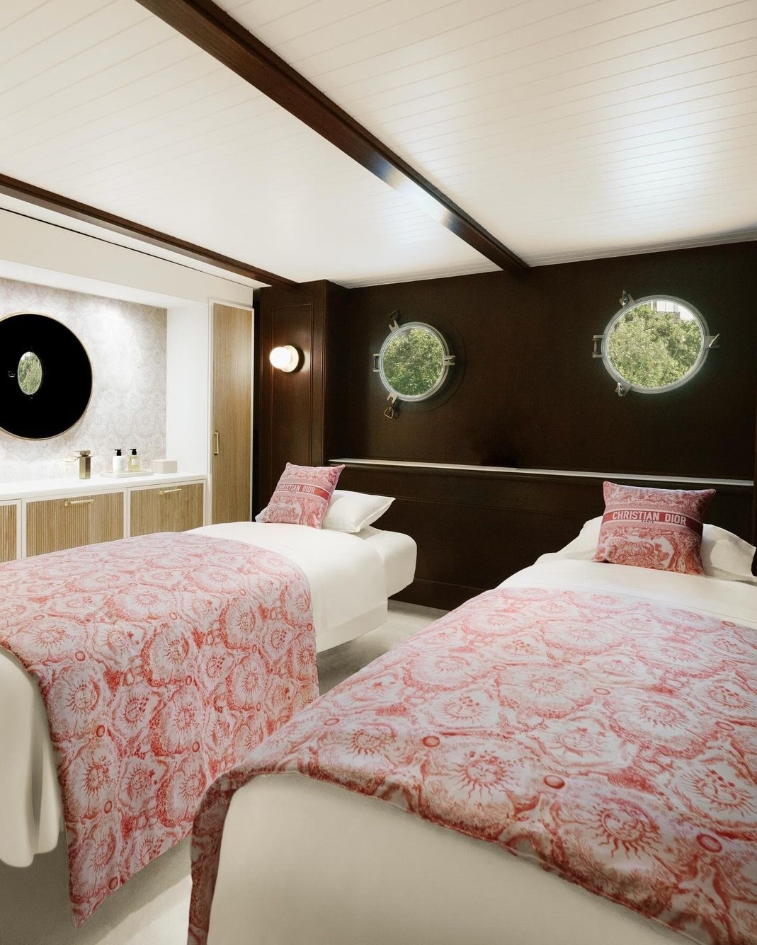 Dior Spa Cruise Cabin featuring icoone